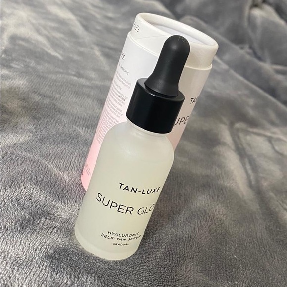 Tan Luxe Super Glow Hyaluronic Self Tan Serum - Picture 4 of 9